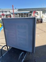 Dubbelzijdige lichtbak 112x100x18 cm